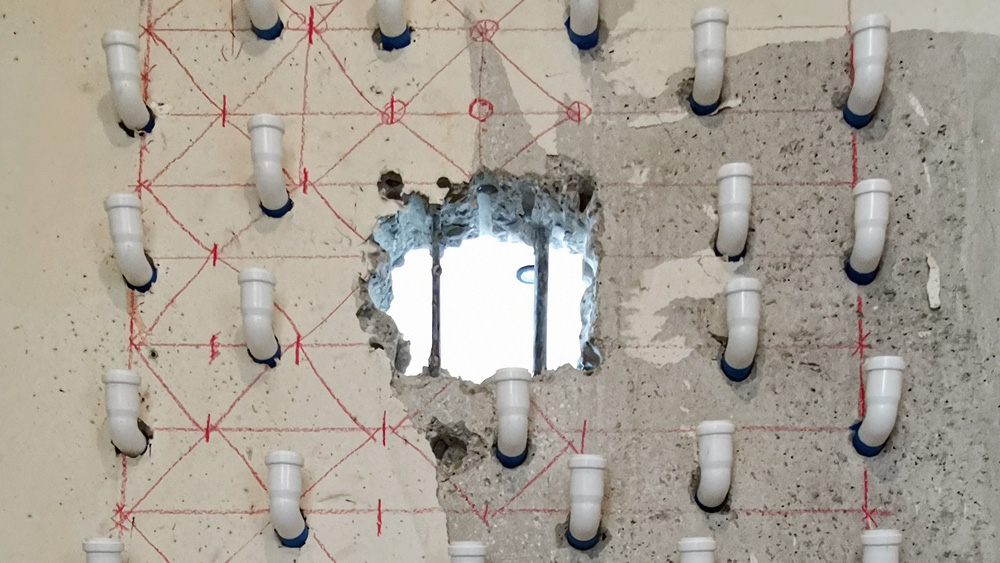 JASTRZĘBIE ZDRÓJ: Skapa en öppning i en bärande vägg av armerad betong