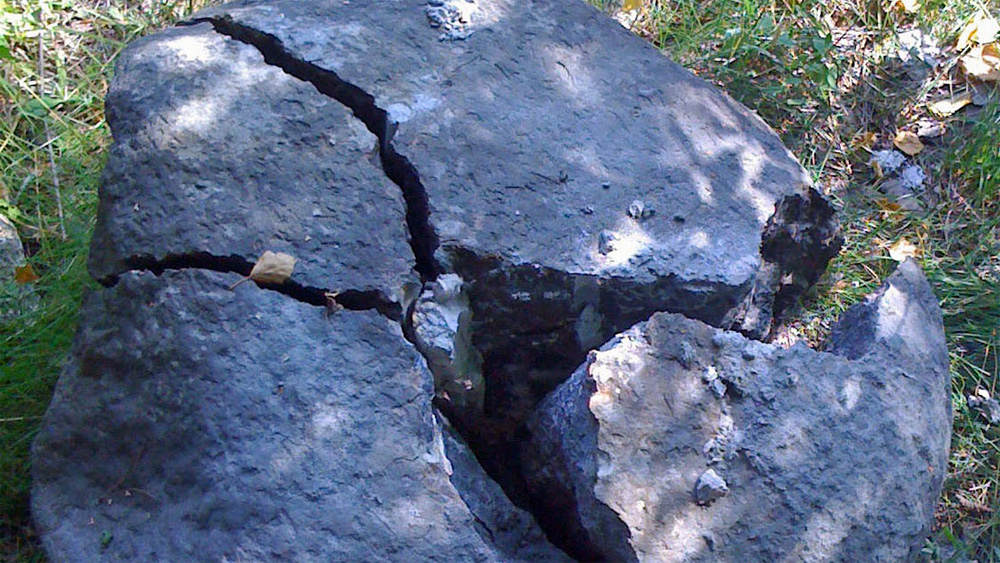 Stones and boulders breaking, splitting and cracking